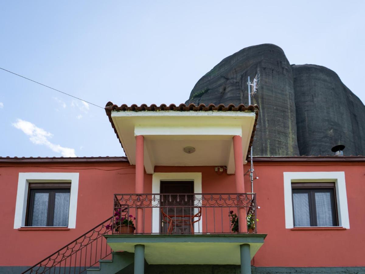 Fani'S House Under Meteora Lägenhet Kastraki  Exteriör bild